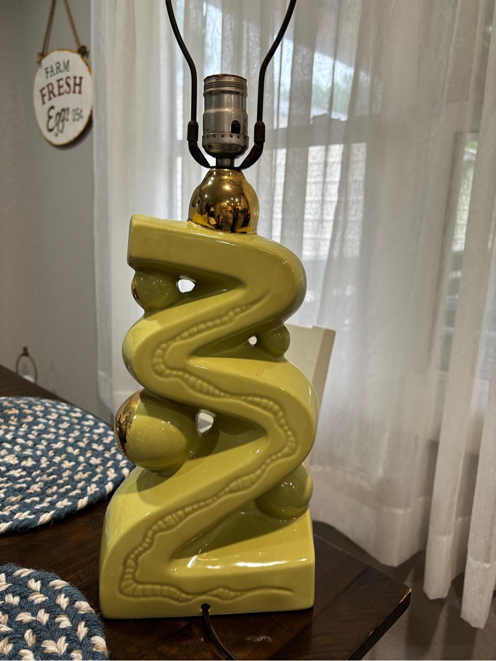 Stunning Art Deco Vintage Retro Ceramic Lamp Base in Chartreuse - Picture 2 of 16